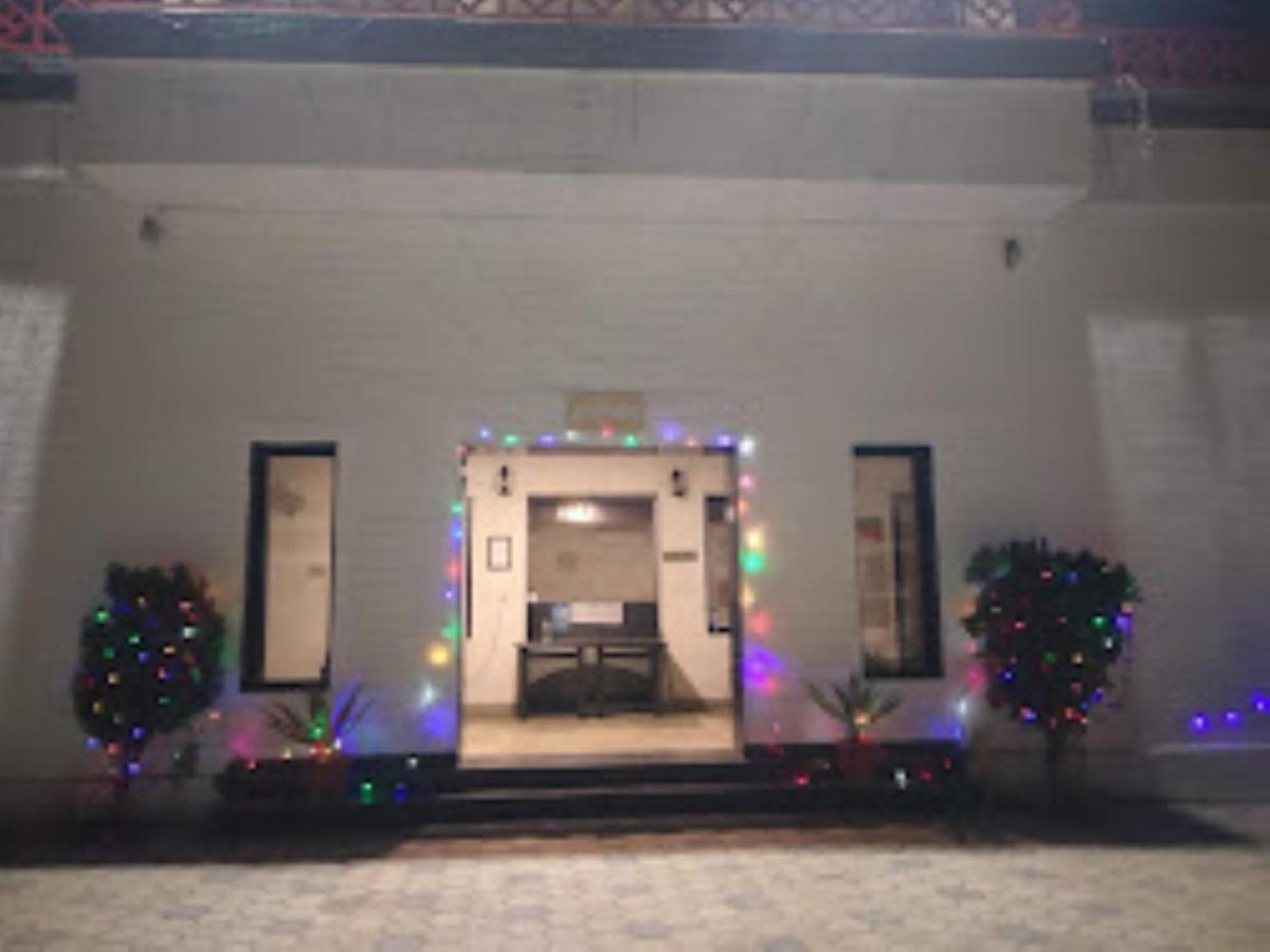 ホテル Mp Tourist Bunglow , Chitrakoot Sitapur Muafi エクステリア 写真