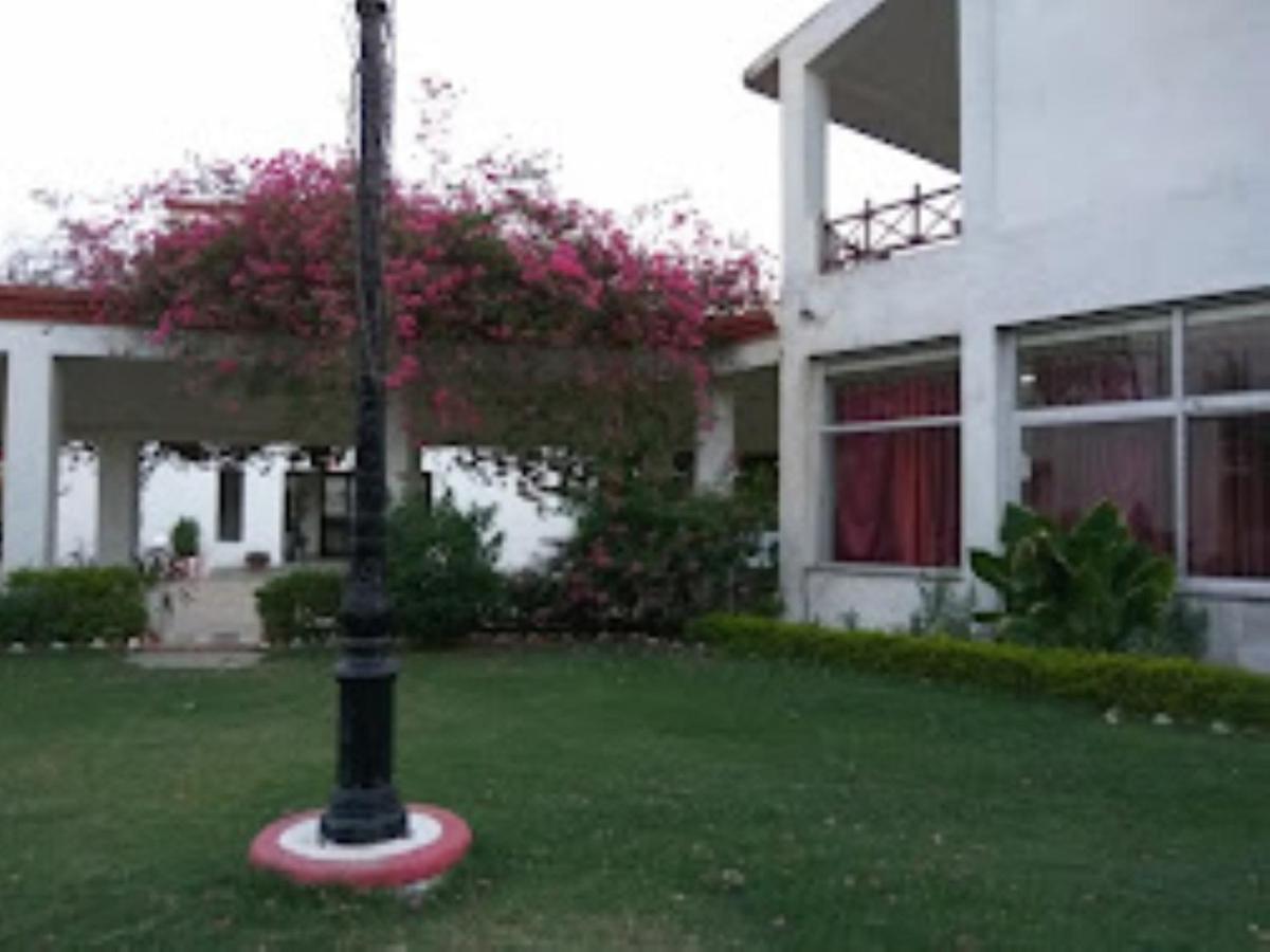 ホテル Mp Tourist Bunglow , Chitrakoot Sitapur Muafi エクステリア 写真
