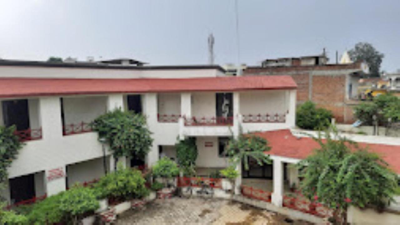 ホテル Mp Tourist Bunglow , Chitrakoot Sitapur Muafi エクステリア 写真