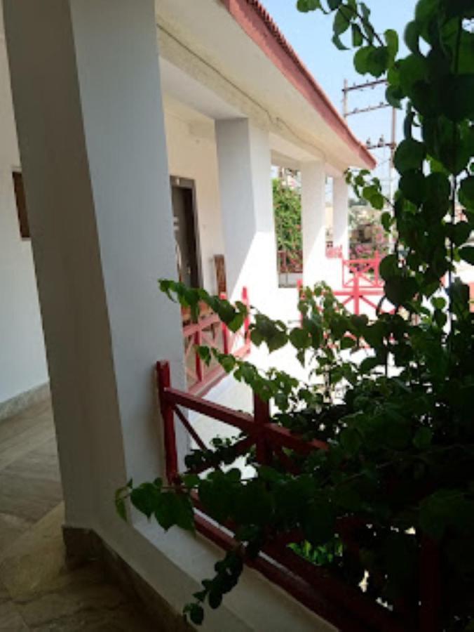 ホテル Mp Tourist Bunglow , Chitrakoot Sitapur Muafi エクステリア 写真