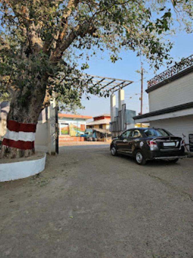 ホテル Mp Tourist Bunglow , Chitrakoot Sitapur Muafi エクステリア 写真